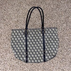 Dooney & Bourke signature logo bag vintage
